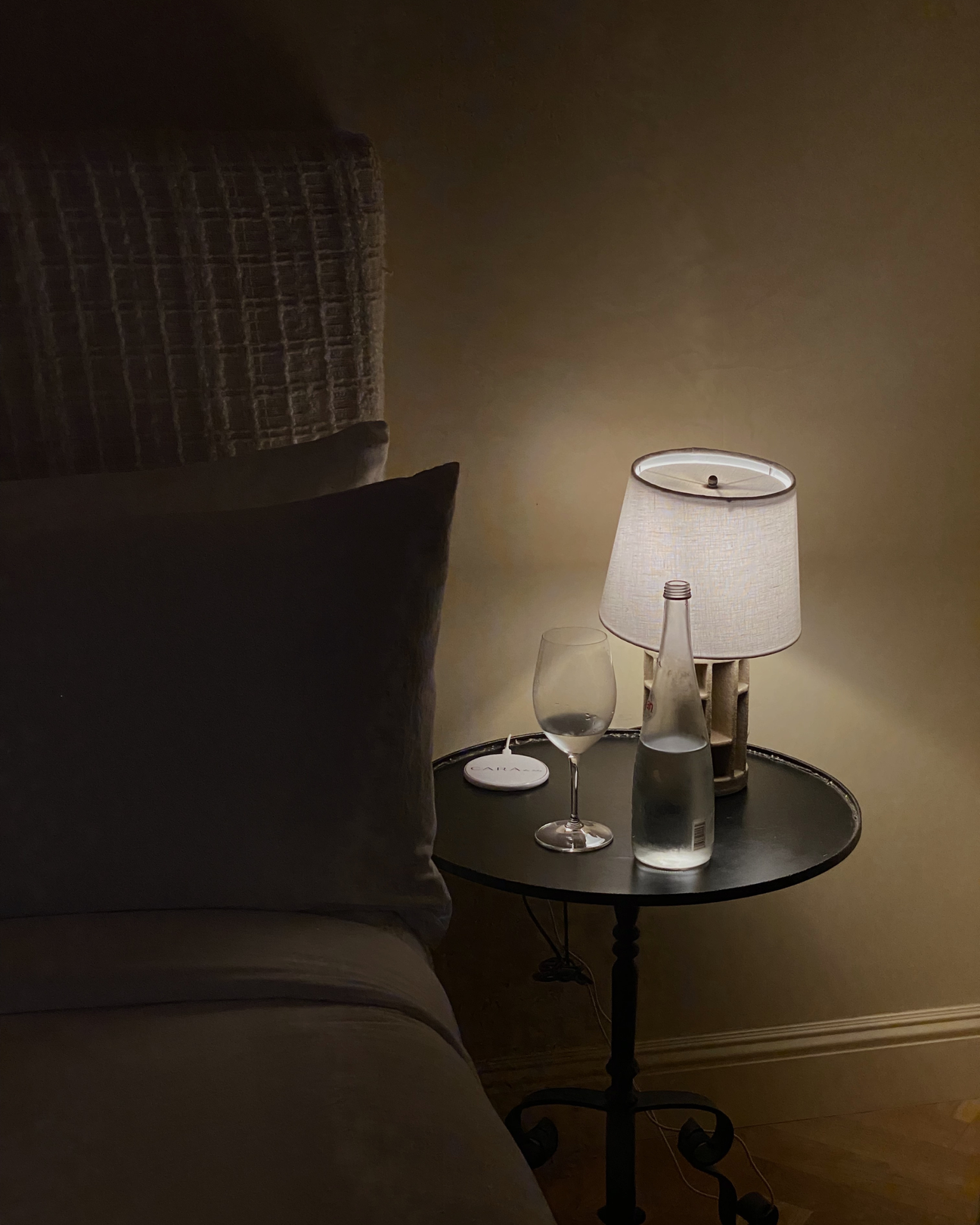 dark bedroom evening lamp glow